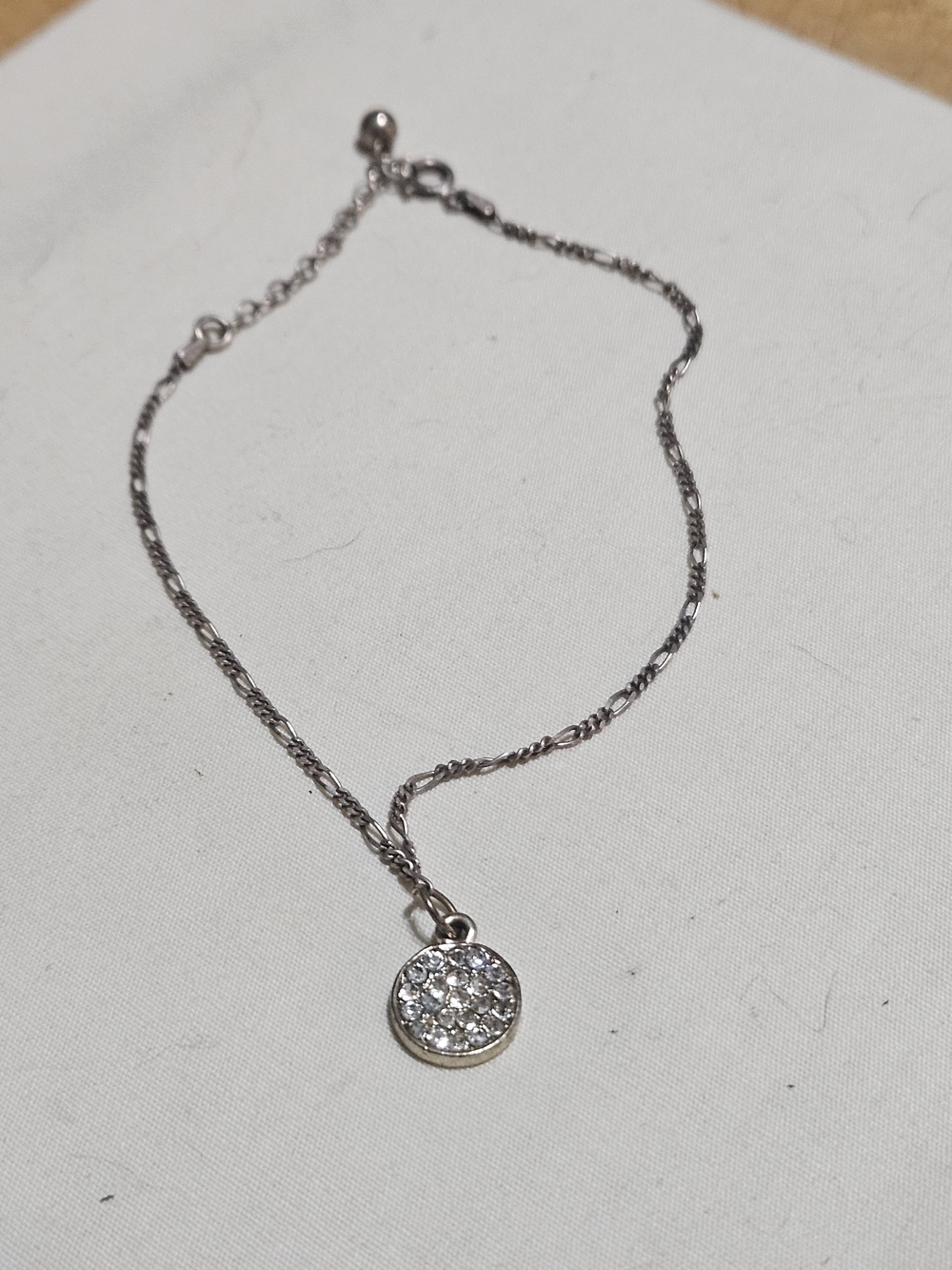 Pavé Disc Pendant Necklace in Silver - Timeless Sparkle